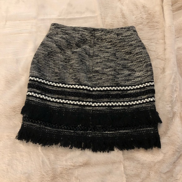 H&M black and white fringe skirt - Picture 3 of 4